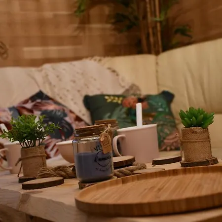 Lägenhet Le Cabanon H24,atypique,cosy,port,plage,wifi,netflix La Seyne-sur-Mer